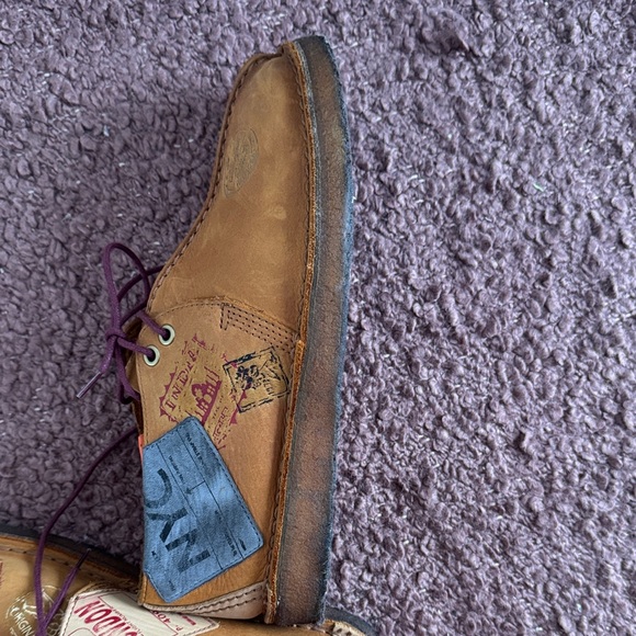 Clarks Tan Chukka Boots with Purple Laces - Picture 6 of 6